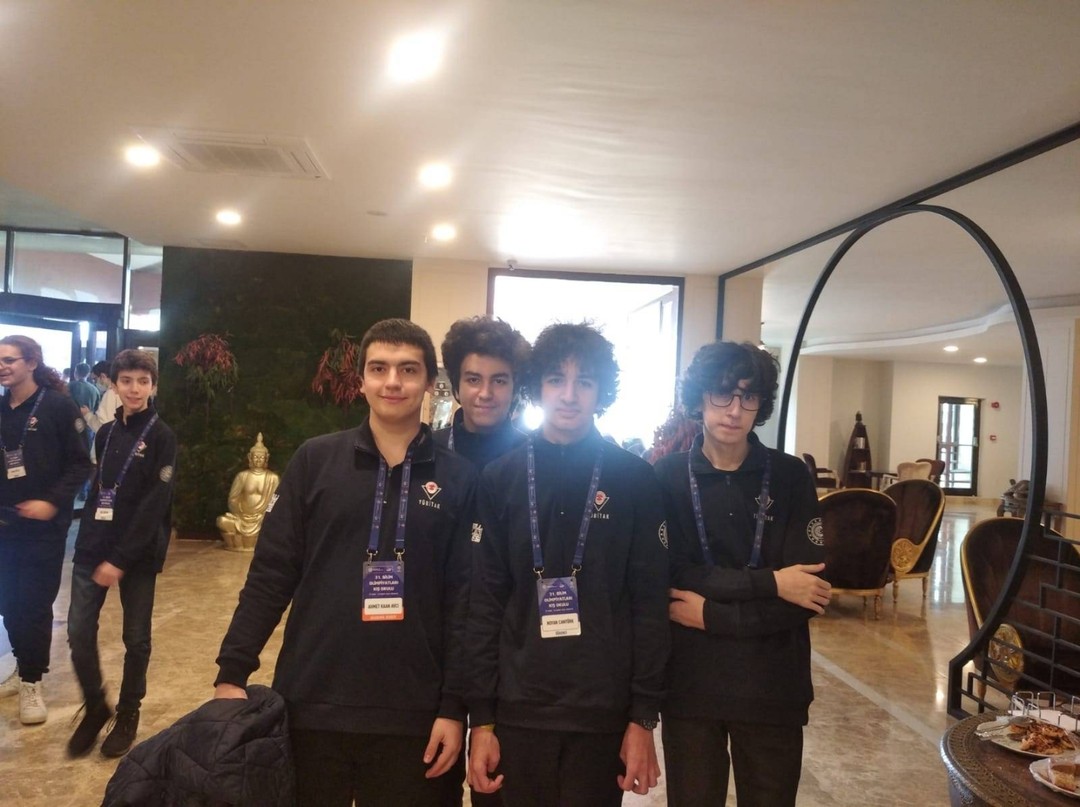 Dost at TÜBİTAK Winter Training Camp with friends and instructor